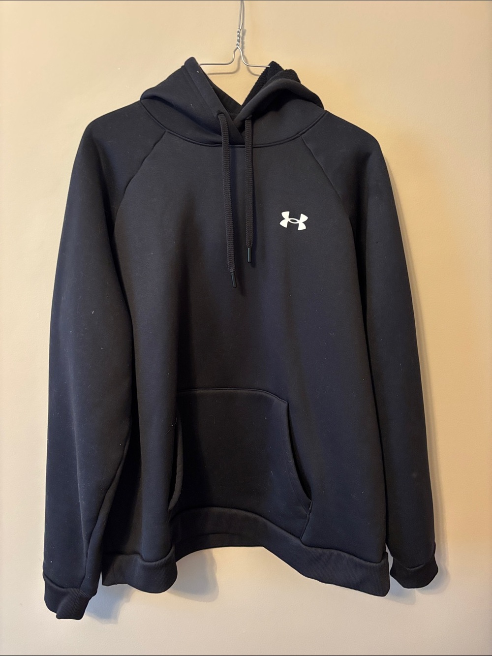 Under Armour Women’s Black Pullover Hoodie